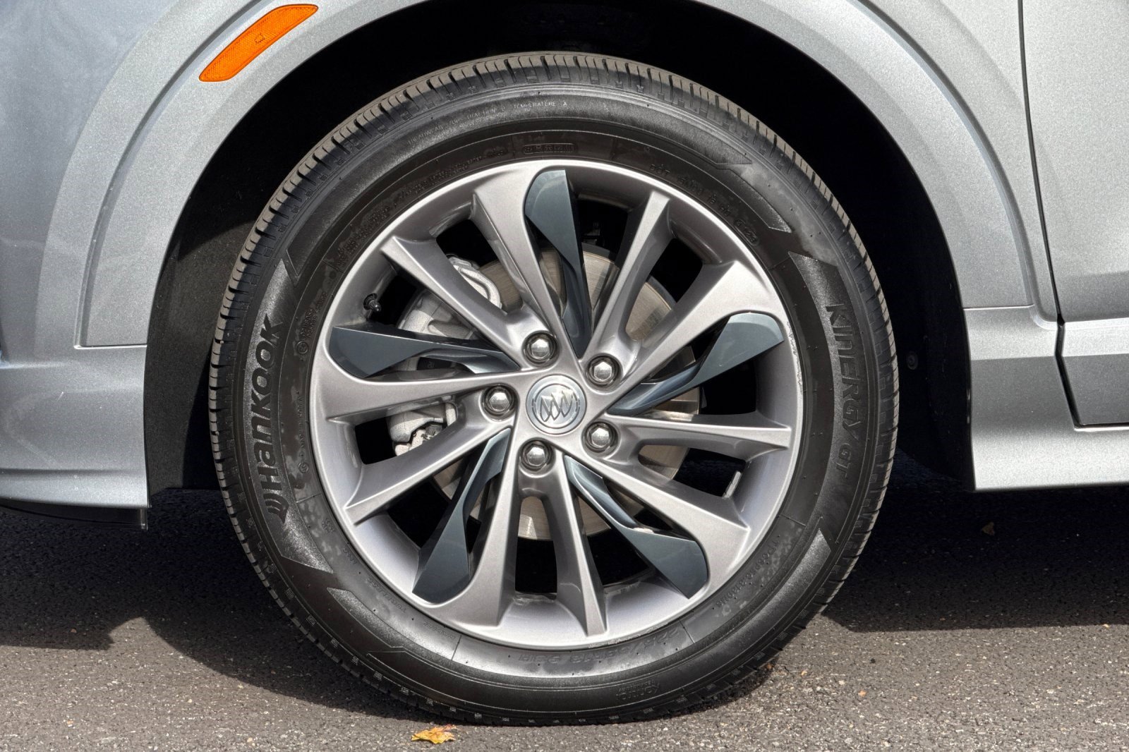 Used 2023 Buick Encore GX Select w/ Sport Touring Package image 36