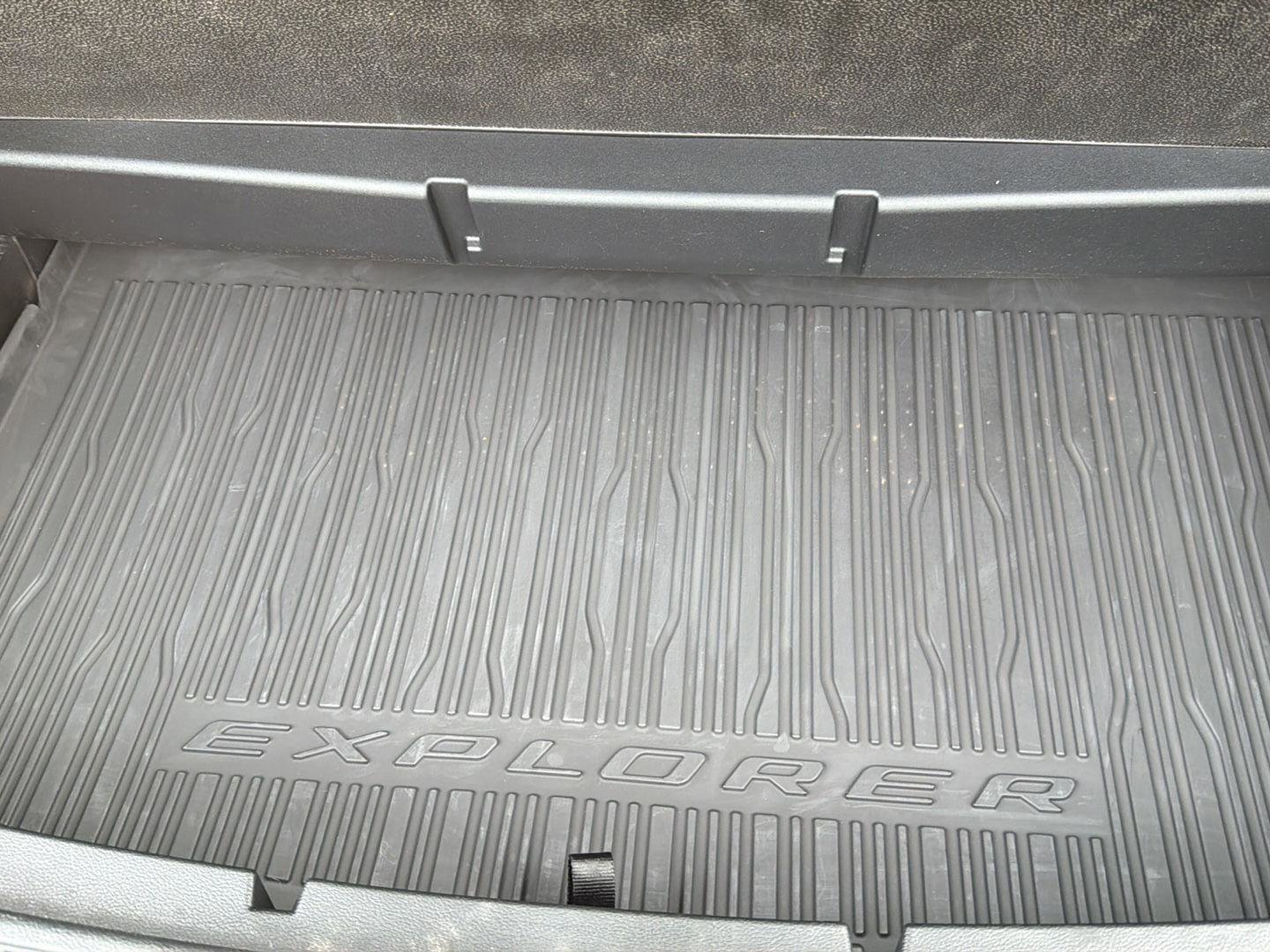 Used 2020 Ford Explorer XLT w/ Equipment Group 202A image 34