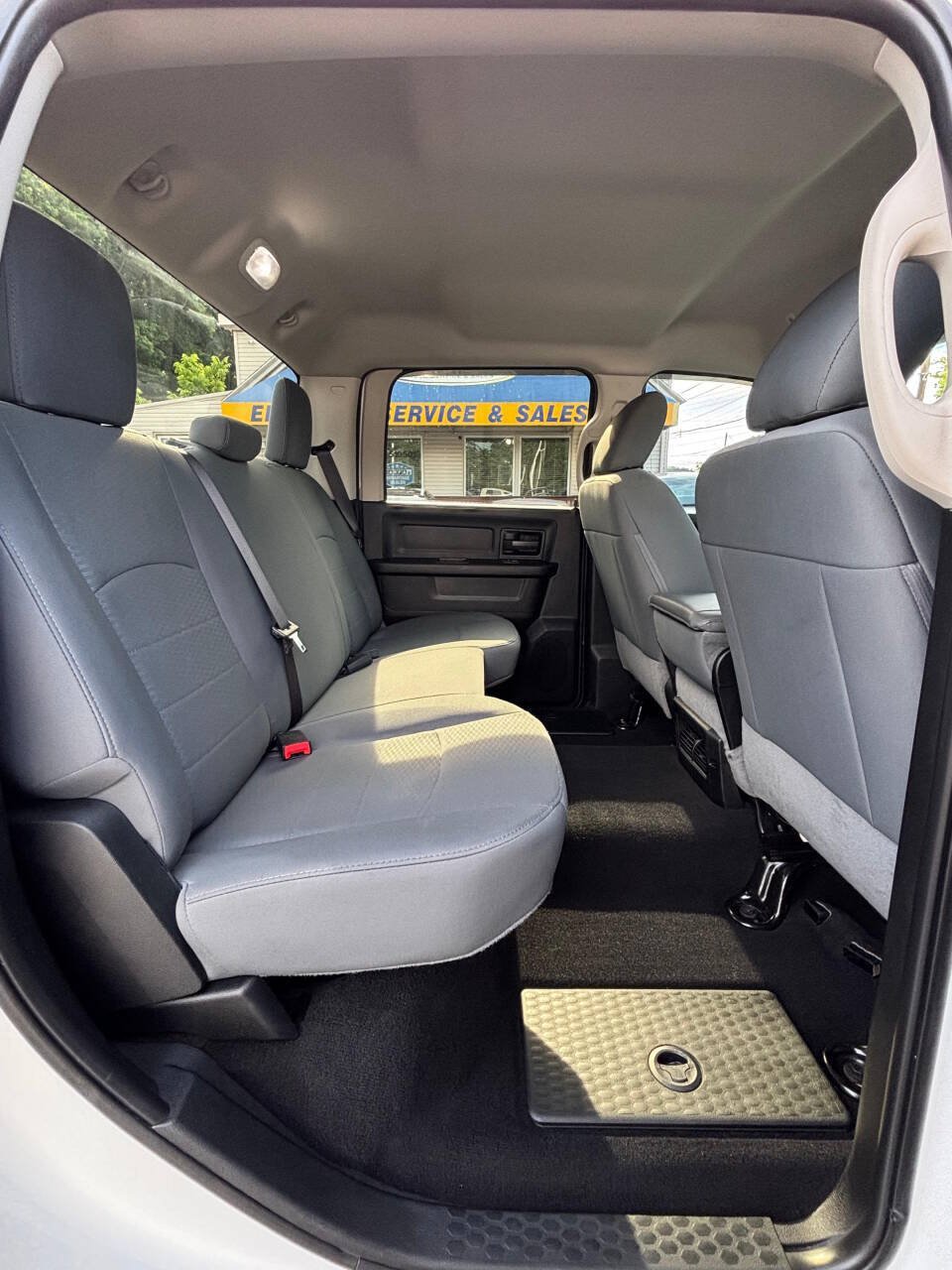 Used 2018 RAM 2500 Tradesman w/ Chrome Appearance Group AWD/4WD image 16
