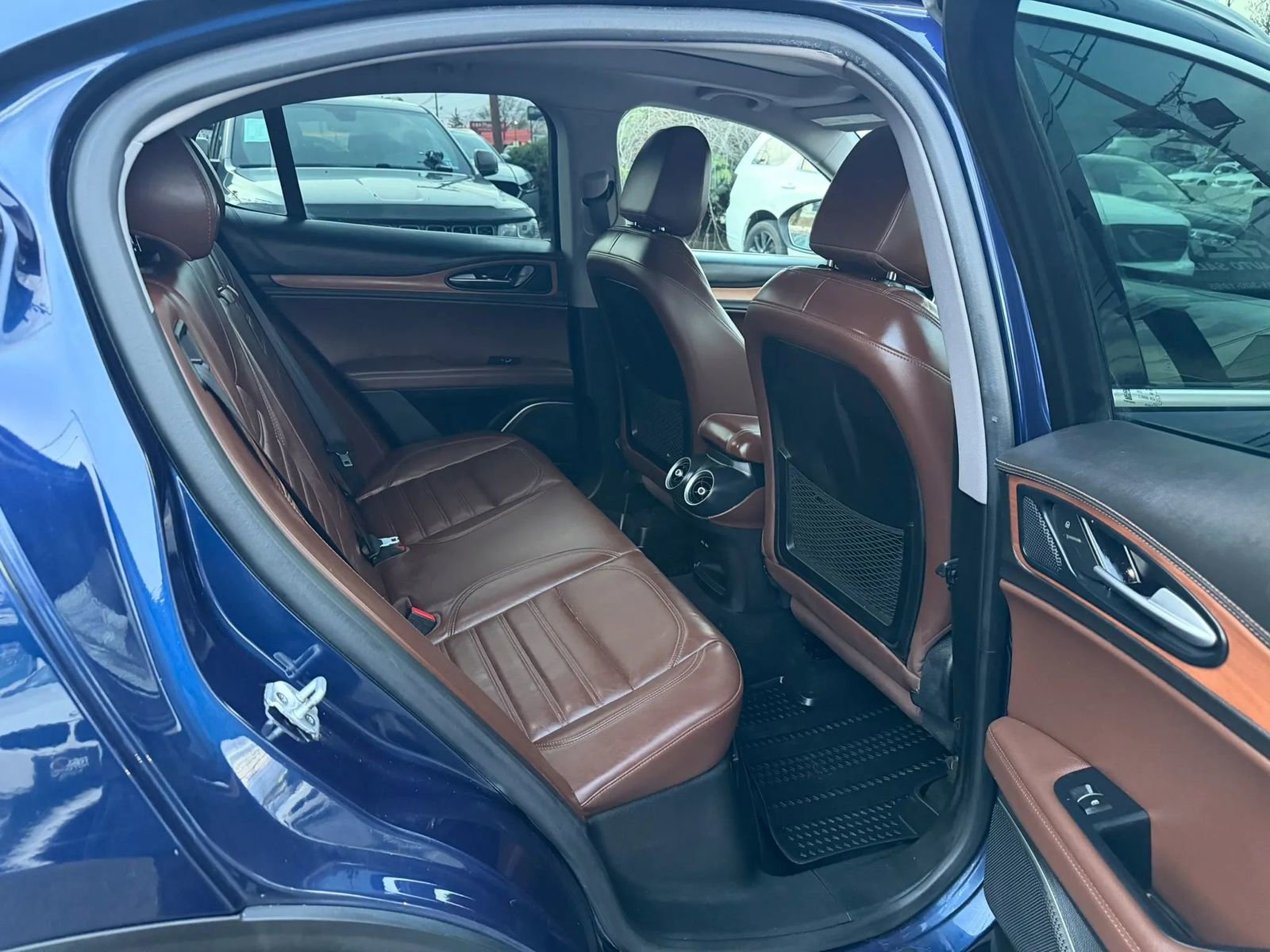 Used 2019 Alfa Romeo Stelvio Ti Lusso w/ Quick Order Package 22X Lusso image 21