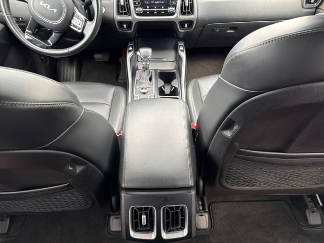Used 2022 Kia Sorento S w/ Panoramic Sunroof Package AWD/4WD image 18