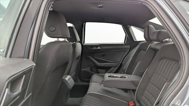 Used 2024 Volkswagen Jetta Sport FWD image 17