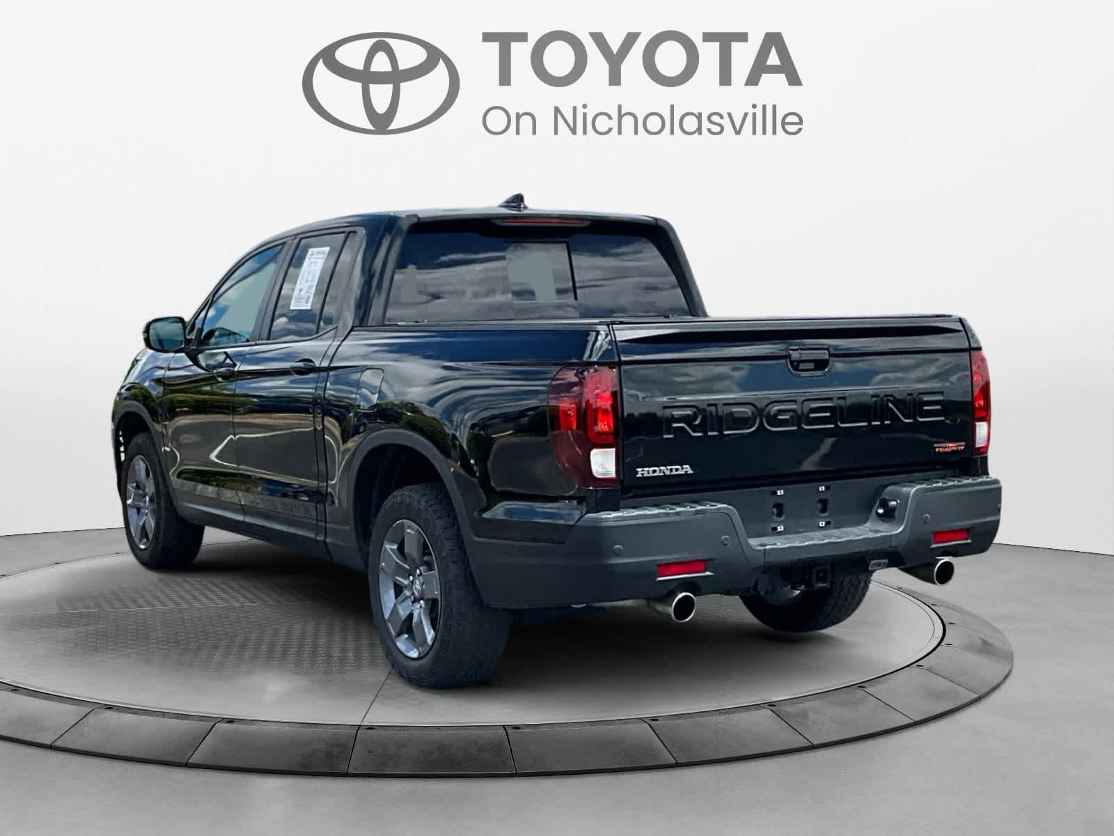 Used 2024 Honda Ridgeline TrailSport image 4