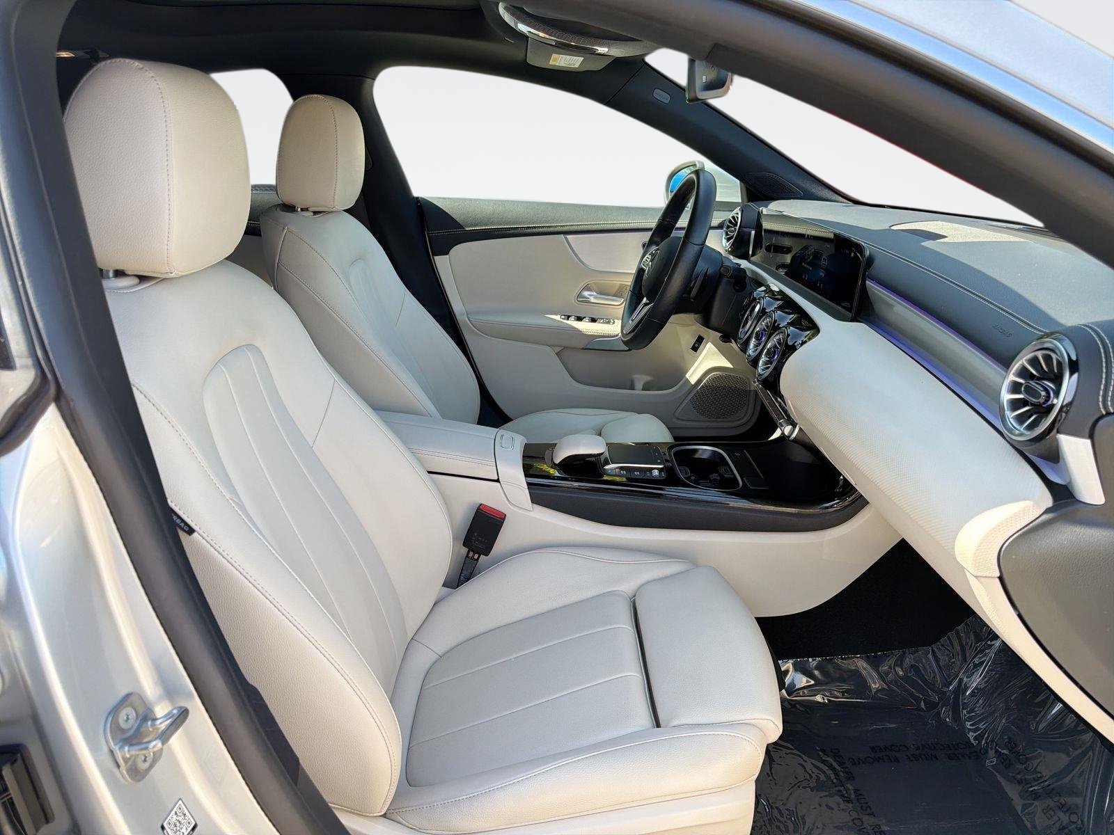 Used 2023 Mercedes-Benz CLA 250 image 32