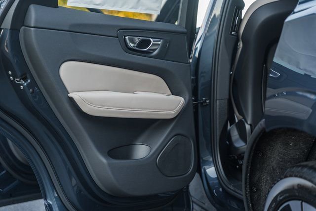 New 2026 Volvo XC60 B5 Plus w/ Climate Package image 38