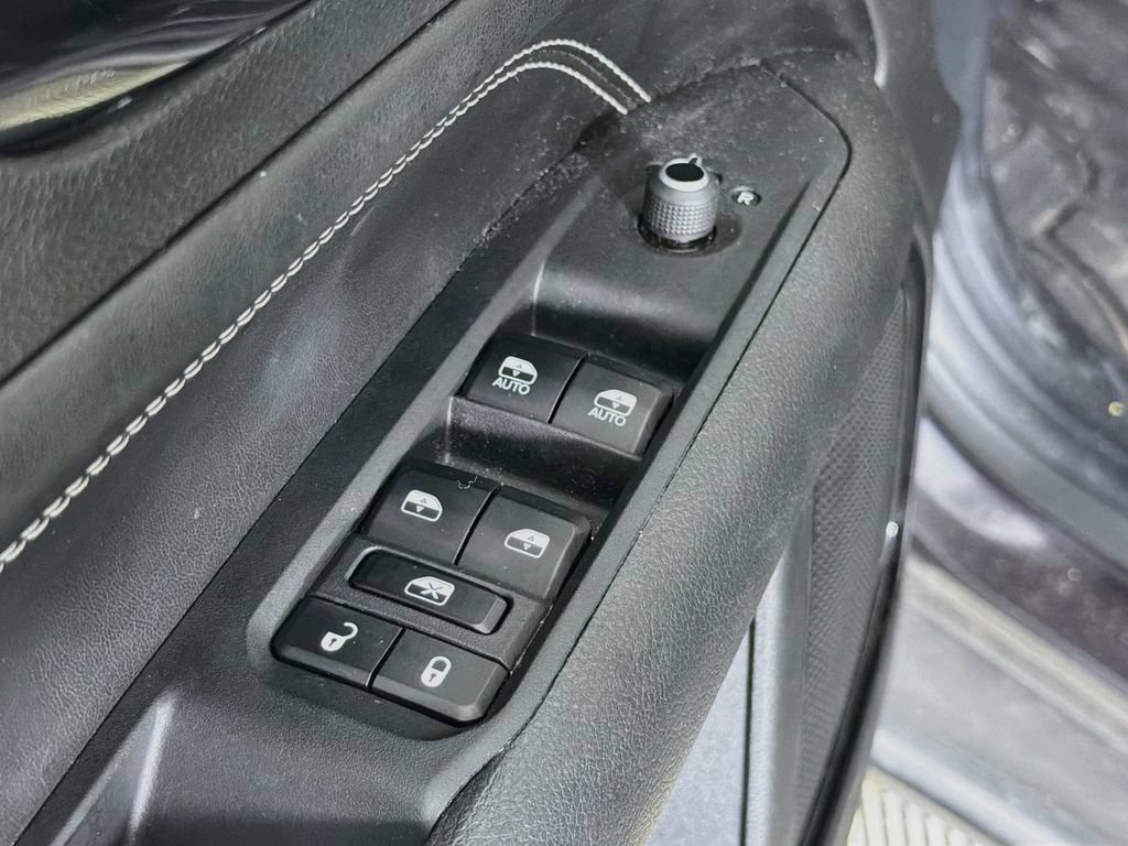 Used 2024 Jeep Compass Latitude w/ Altitude Special Edition AWD/4WD image 21