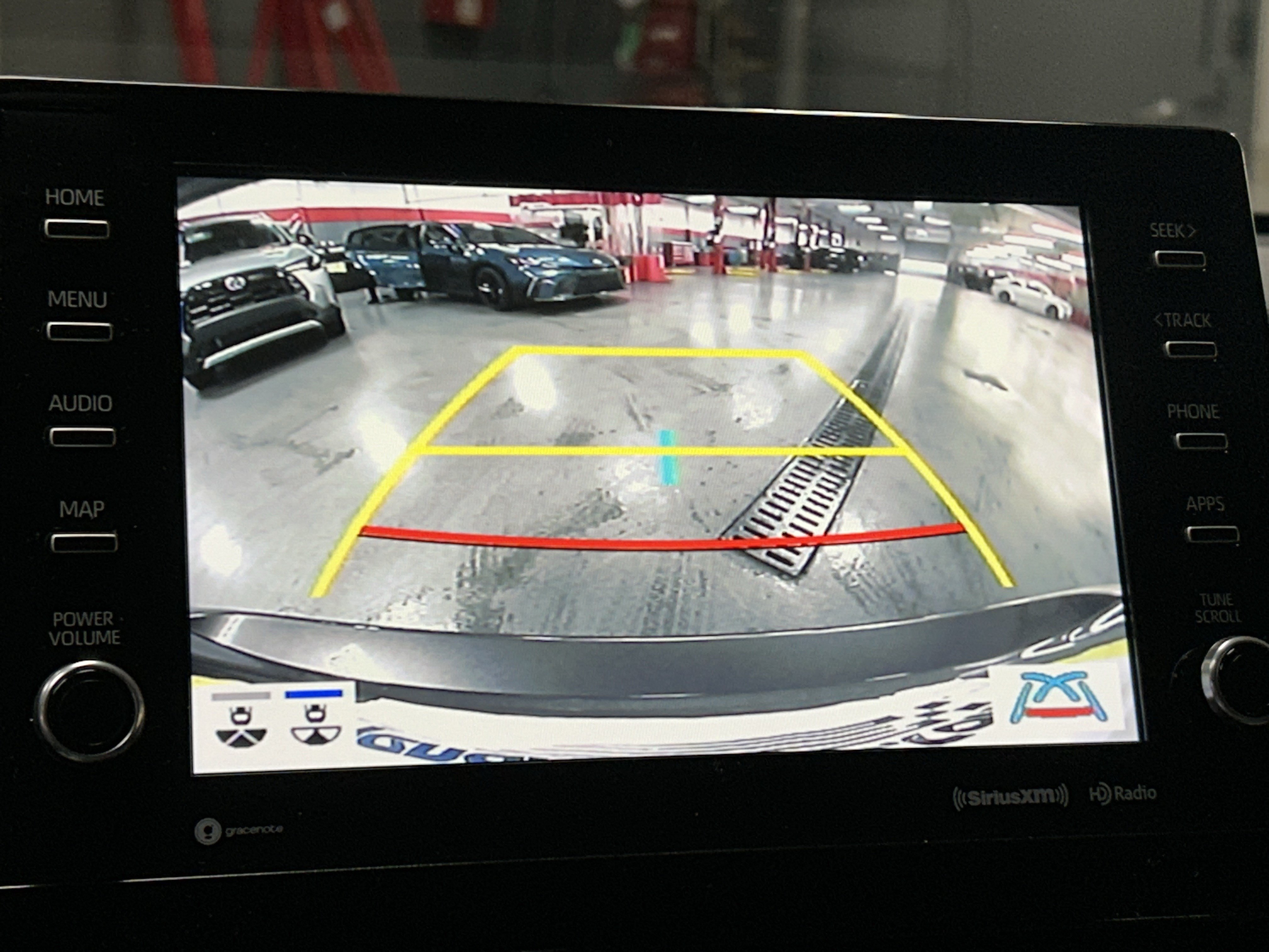 Used 2024 Toyota Camry SE w/ Cold Weather Package FWD image 23