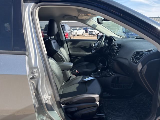 Used 2020 Jeep Compass Latitude image 12