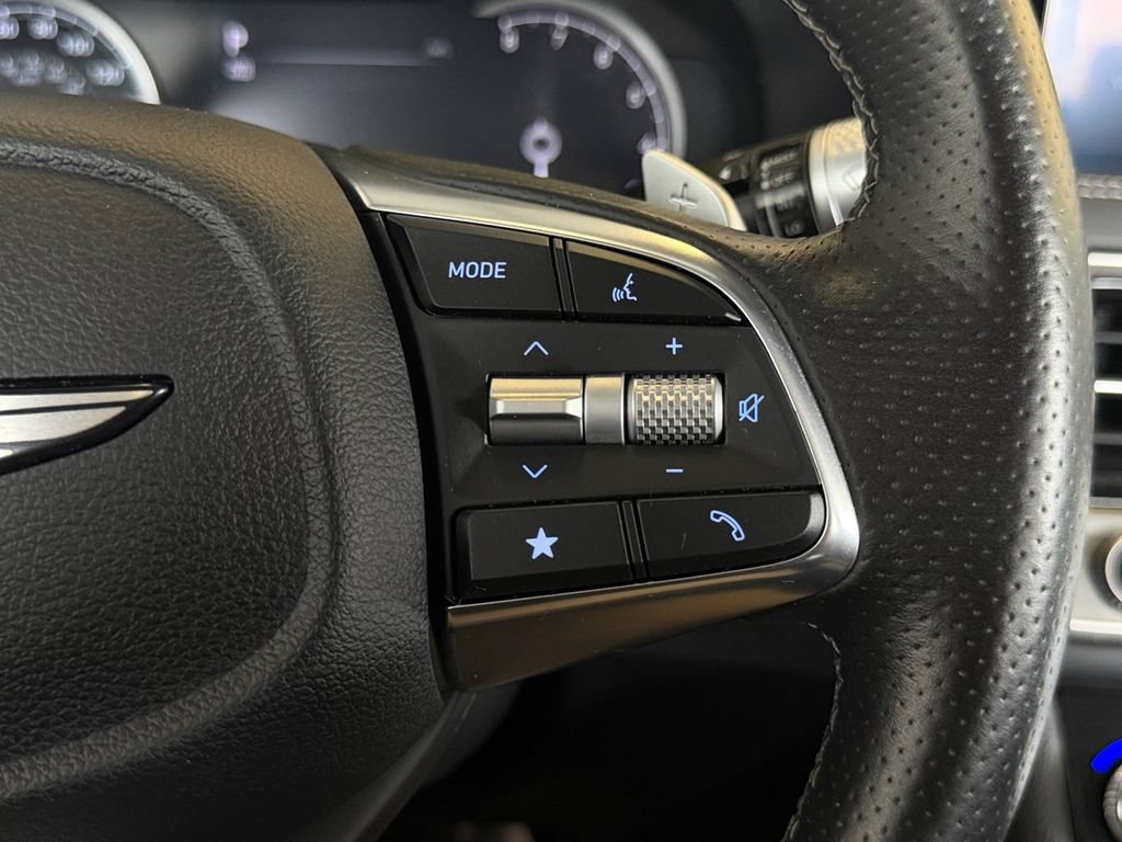 Used 2025 Genesis G70 2.5T AWD/4WD image 31
