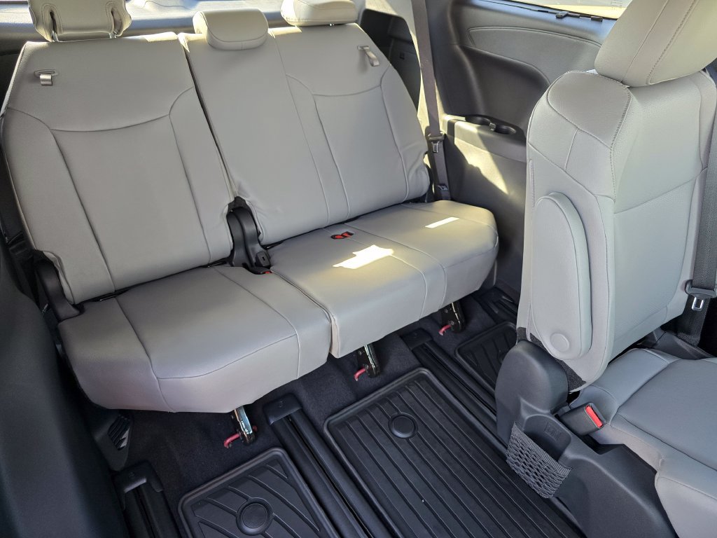 New 2026 Toyota Sienna XLE AWD/4WD image 23
