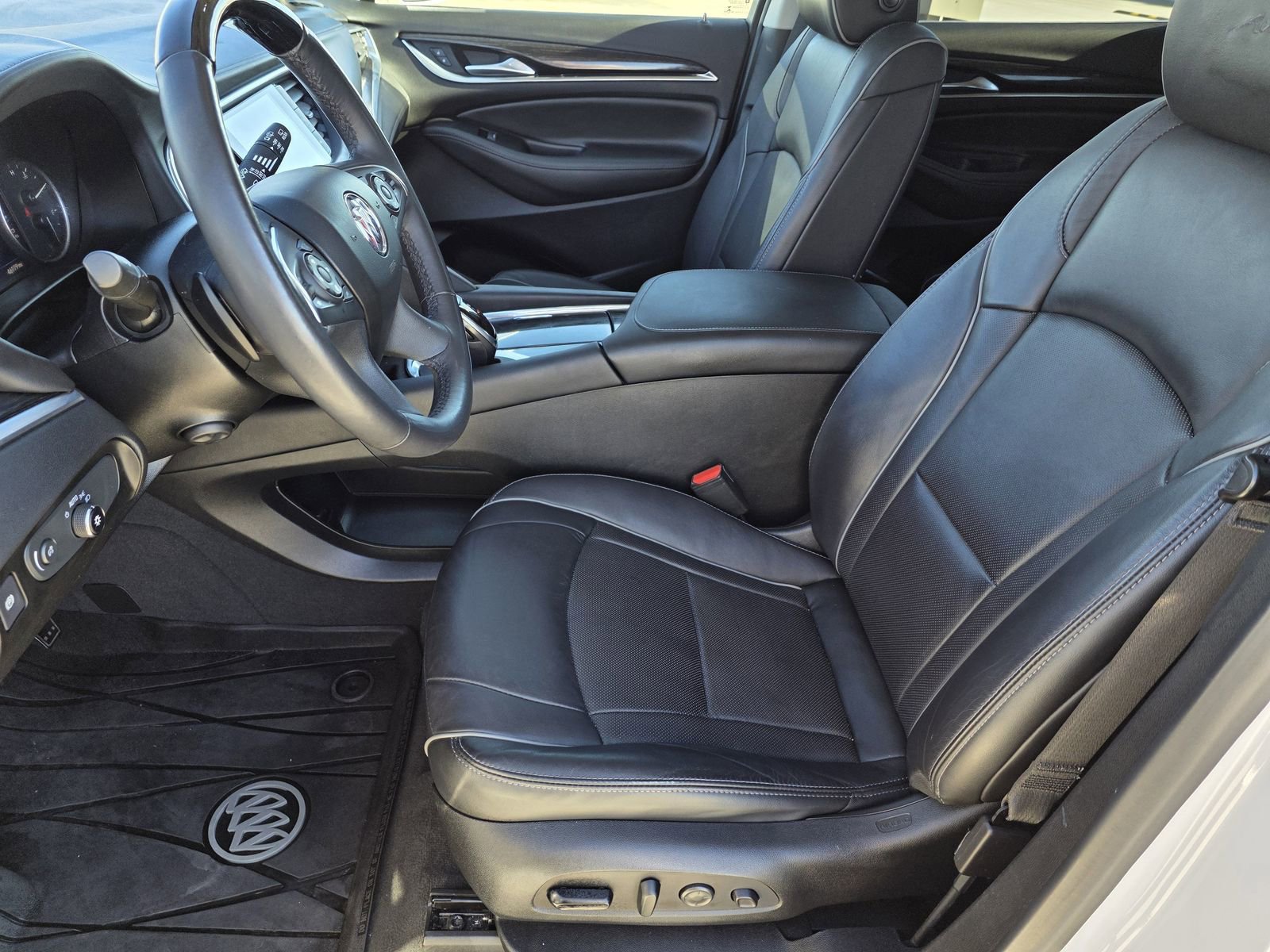 Used 2020 Buick Enclave Avenir w/ Avenir Technology Package image 13