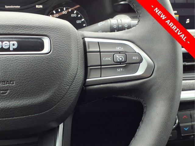 Used 2023 Jeep Compass Latitude image 16