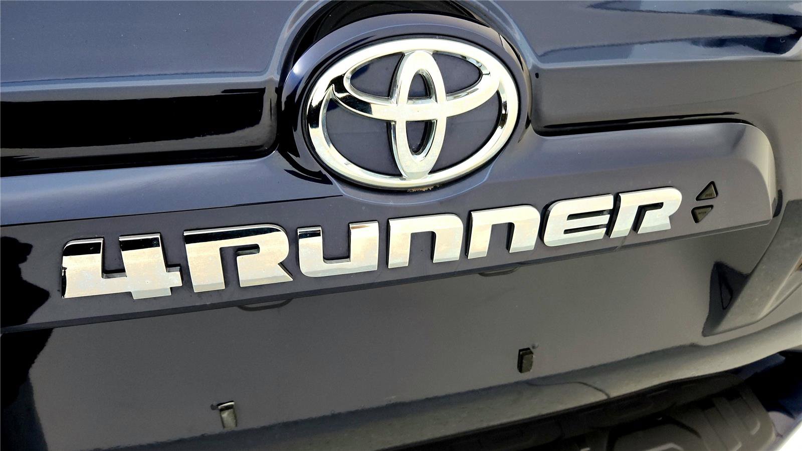 Used 2020 Toyota 4Runner SR5 Premium image 13