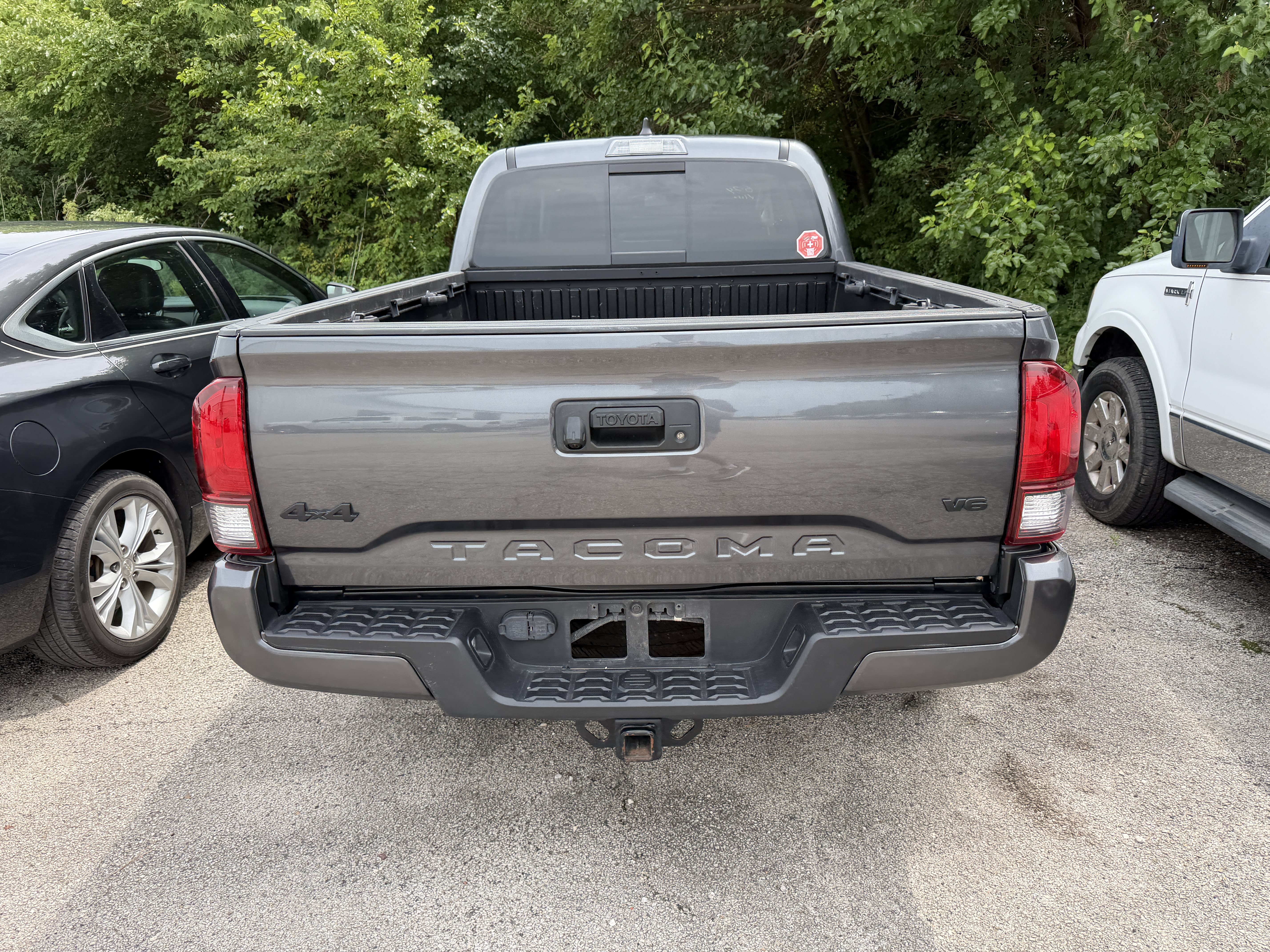 Used 2023 Toyota Tacoma SR5 w/ Technology Package AWD/4WD image 10