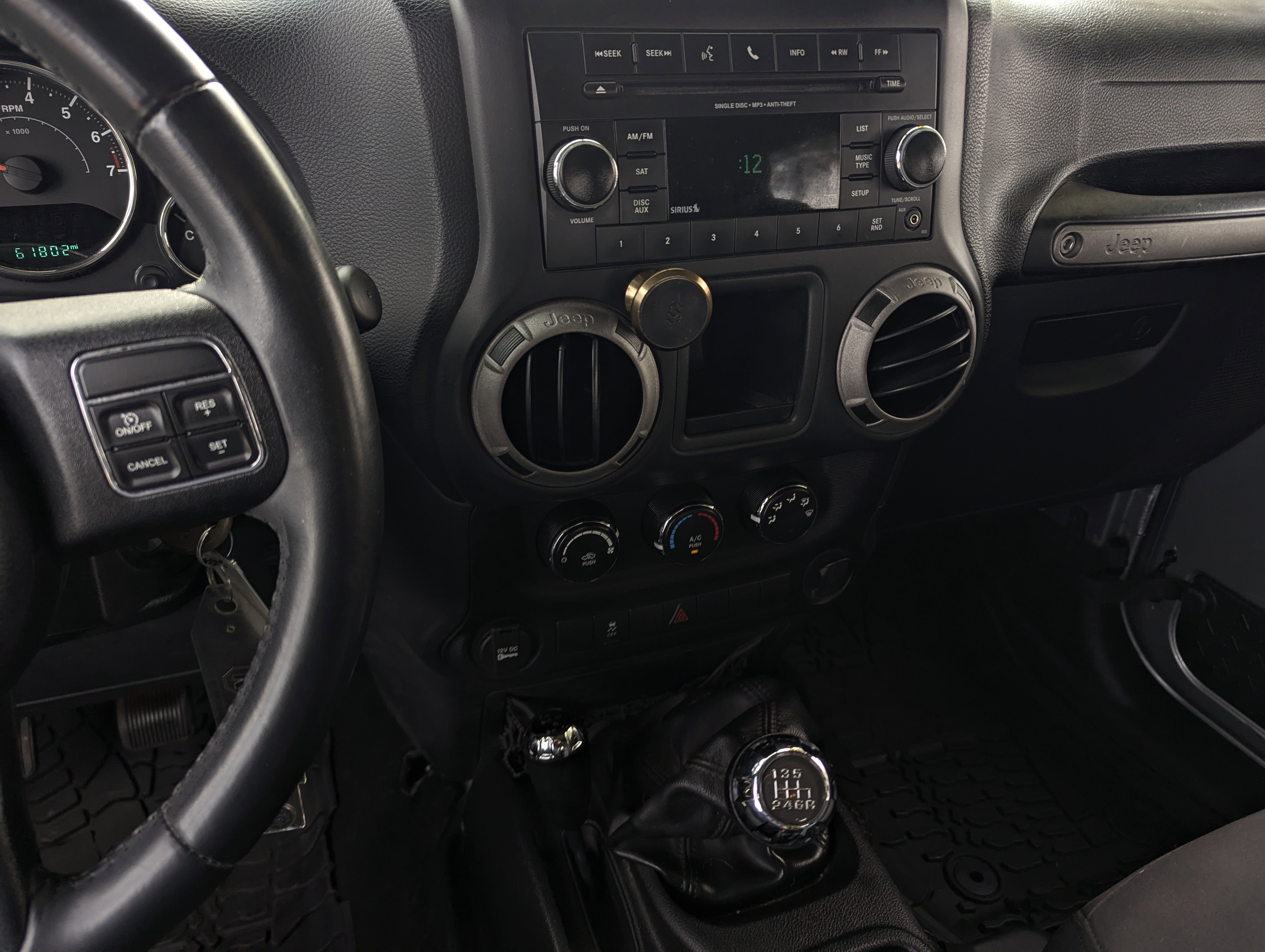 Used 2016 Jeep Wrangler Unlimited Sport w/ Connectivity Group image 10