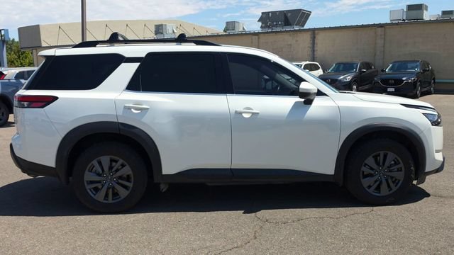 Used 2023 Nissan Pathfinder SV w/ SV Black Package AWD/4WD image 10
