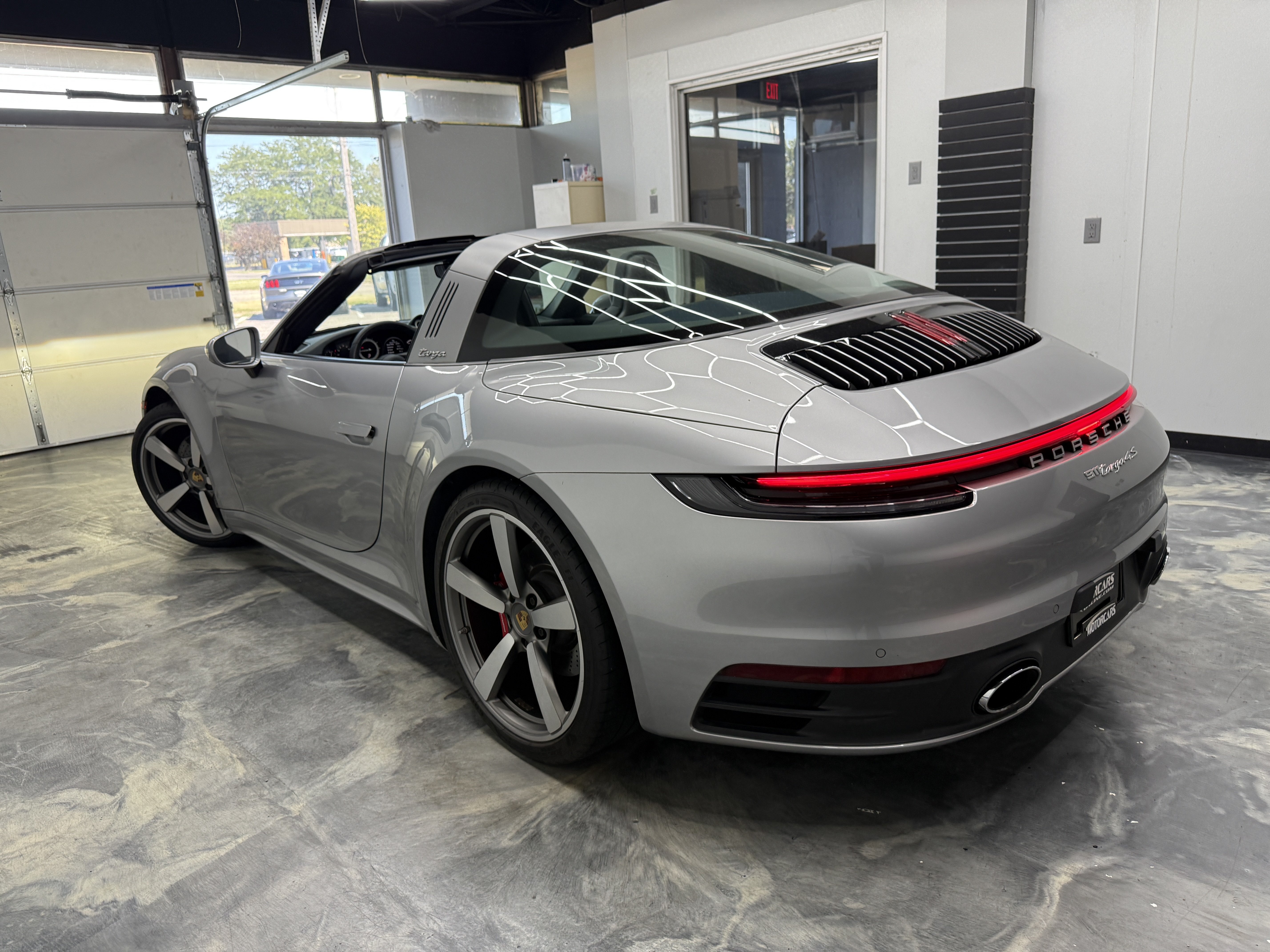 Used 2021 Porsche 911 Targa 4S AWD/4WD image 3