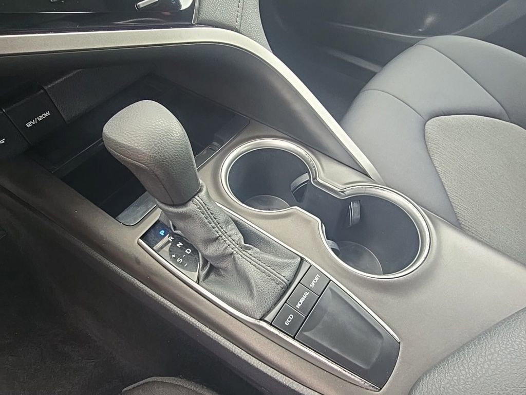 Used 2022 Toyota Camry LE image 21