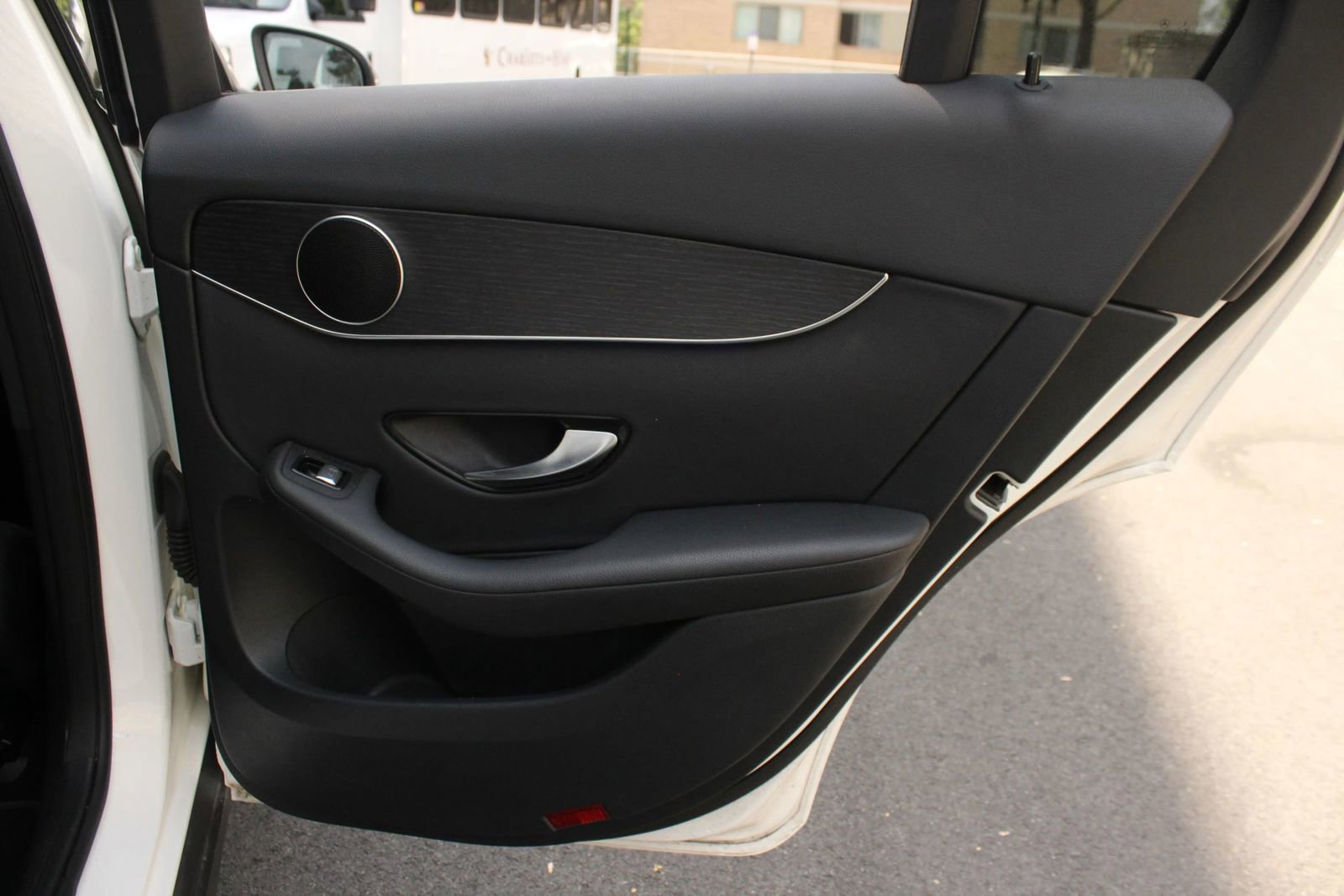 Used 2021 Mercedes-Benz GLC 300 4MATIC image 24