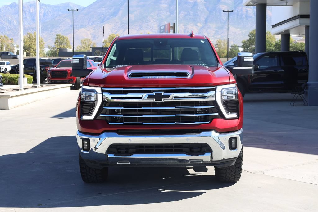 Used 2024 Chevrolet Silverado 3500 LTZ w/ LTZ Plus Package AWD/4WD image 9
