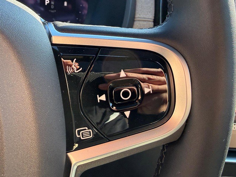 New 2026 Volvo XC90 B6 Plus w/ Protection Package Premier image 14