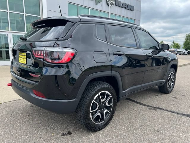 Certified 2024 Jeep Compass Trailhawk AWD/4WD image 6
