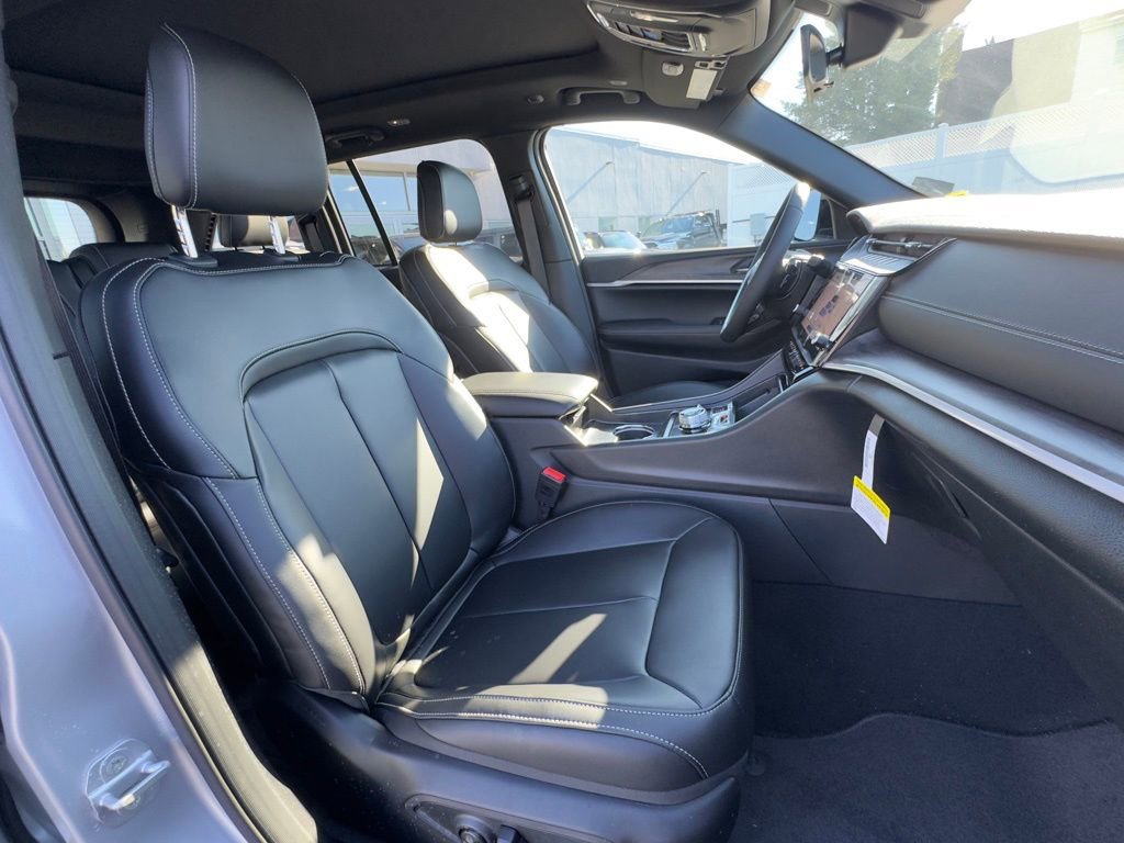 New 2026 Jeep Grand Cherokee Limited w/ Limited Altitude Package image 20