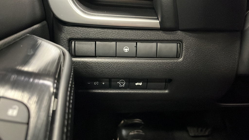 Used 2026 Nissan Rogue SV w/ Cold Weather Package AWD/4WD image 31