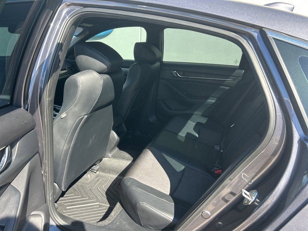 Used 2018 Honda Accord Sport image 8