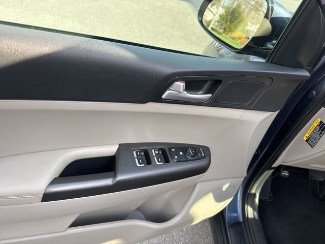 Used 2020 Kia Sportage LX w/ LX Popular Package image 16