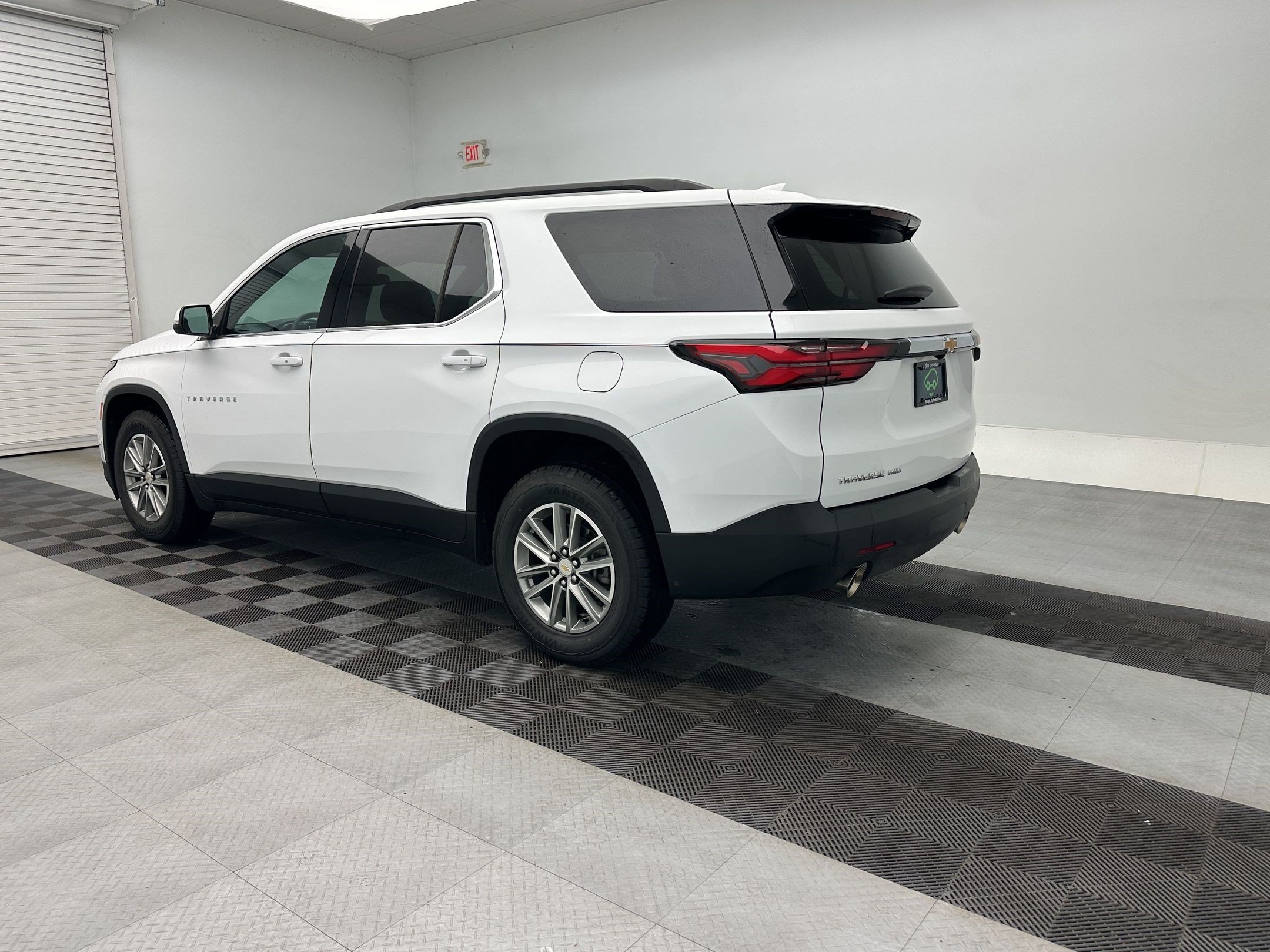 Certified 2023 Chevrolet Traverse LT w/ LPO, Floor Liner Package AWD/4WD image 3