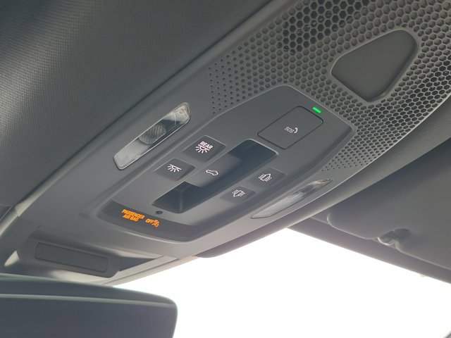 Certified 2025 Porsche Cayenne image 34