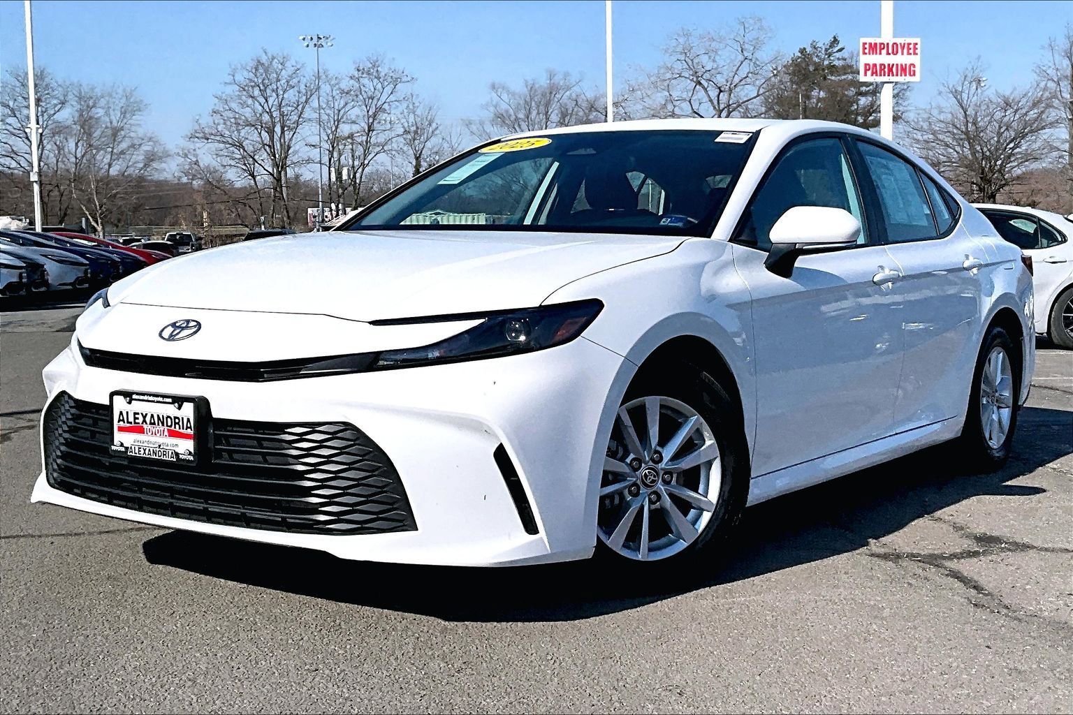 Used 2025 Toyota Camry LE image 1