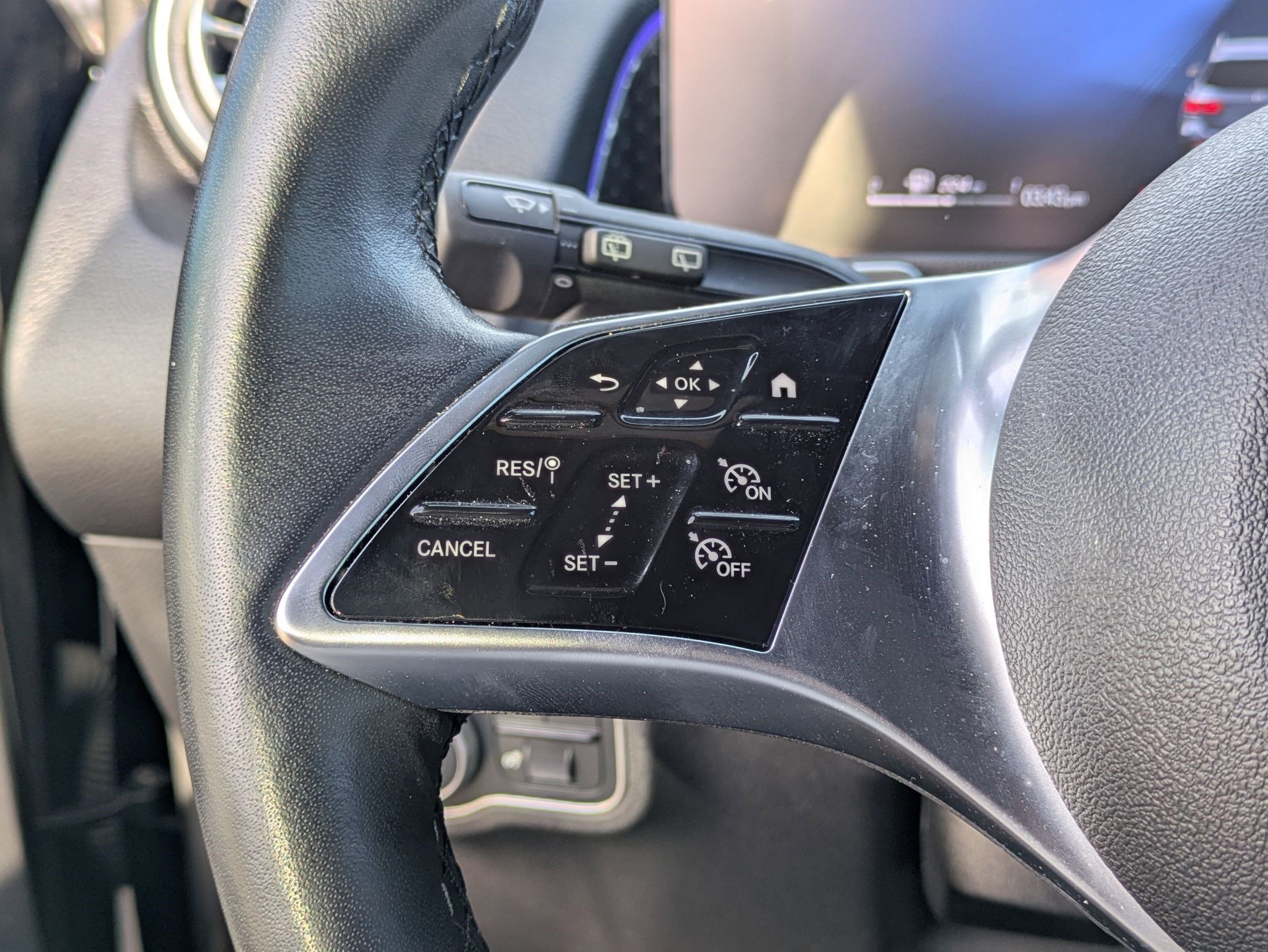 Used 2024 Mercedes-Benz GLB 250 image 18