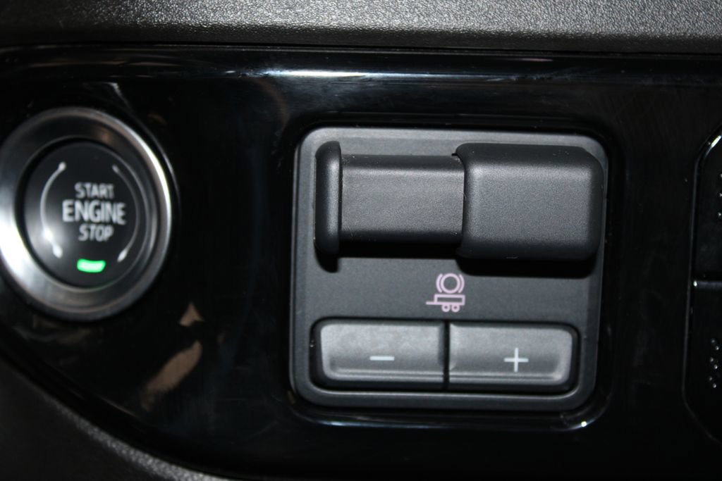 Used 2025 GMC Sierra 1500 SLT AWD/4WD image 53