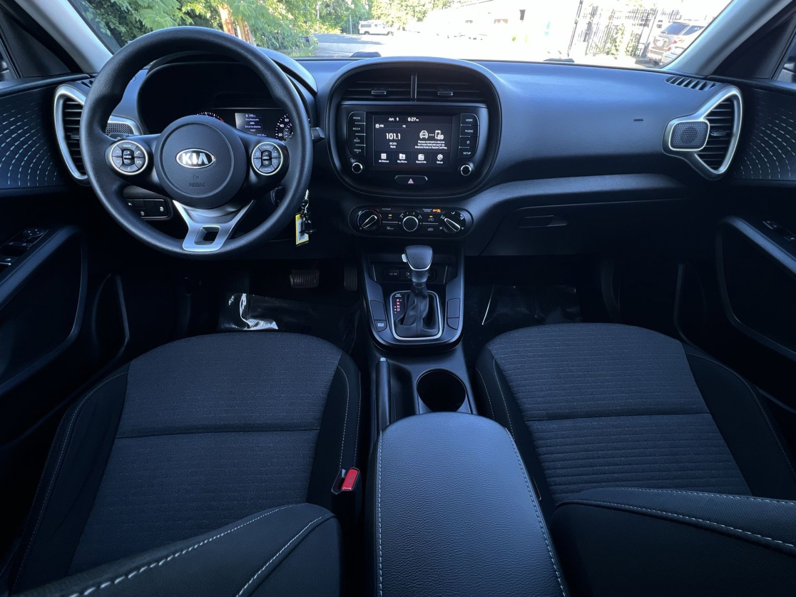 Used 2020 Kia Soul S FWD image 32