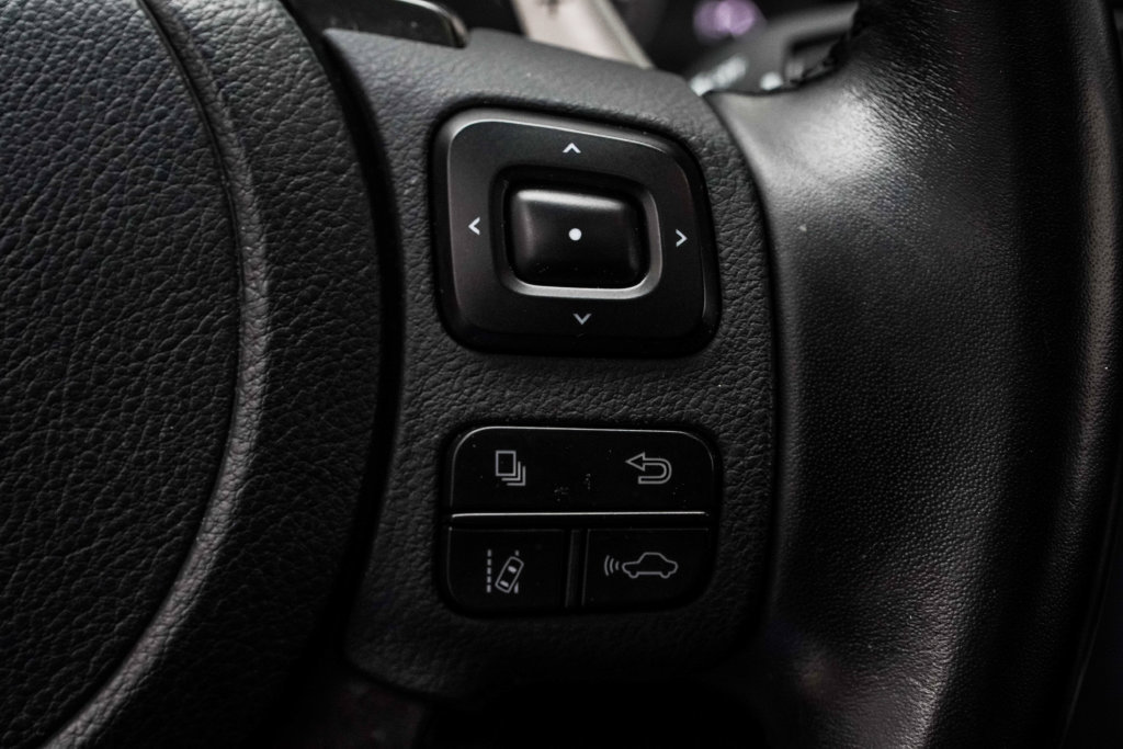 Used 2024 Lexus IS 350 F Sport RWD image 35