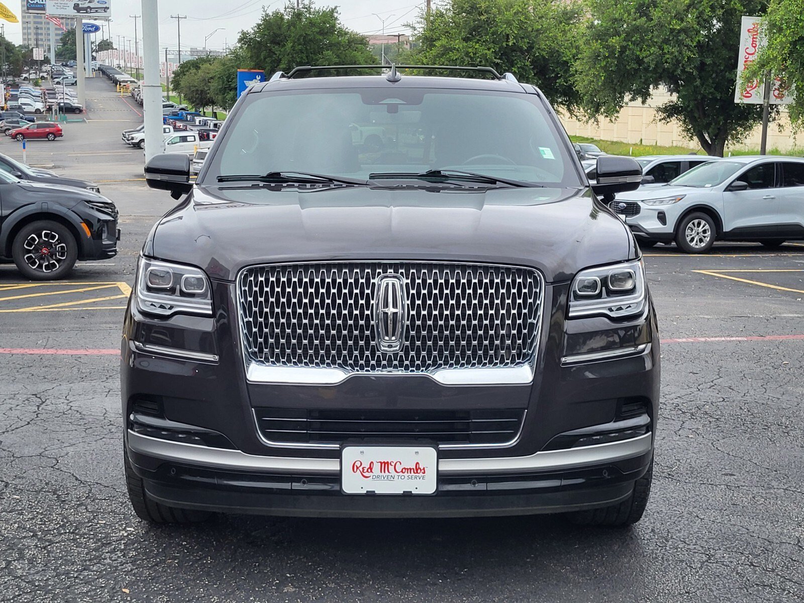 Used 2024 Lincoln Navigator Reserve AWD/4WD image 8
