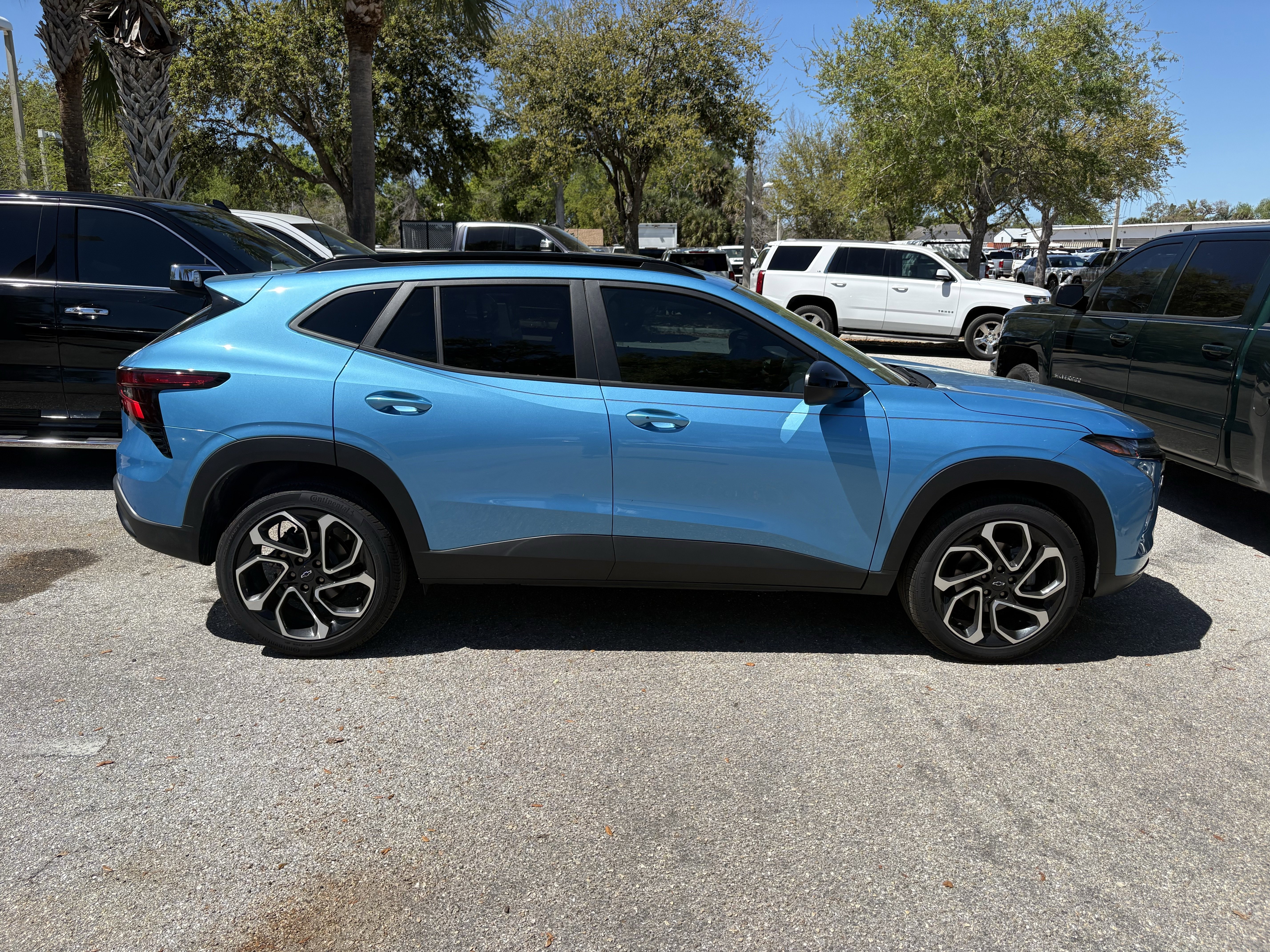 Used 2025 Chevrolet Trax RS w/ Driver Confidence Package image 11