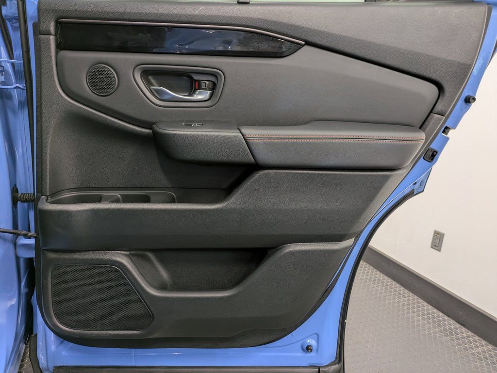 Used 2025 Honda Pilot TrailSport image 24