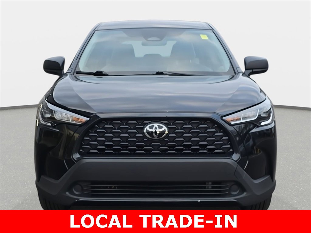 Used 2025 Toyota Corolla Cross L image 2