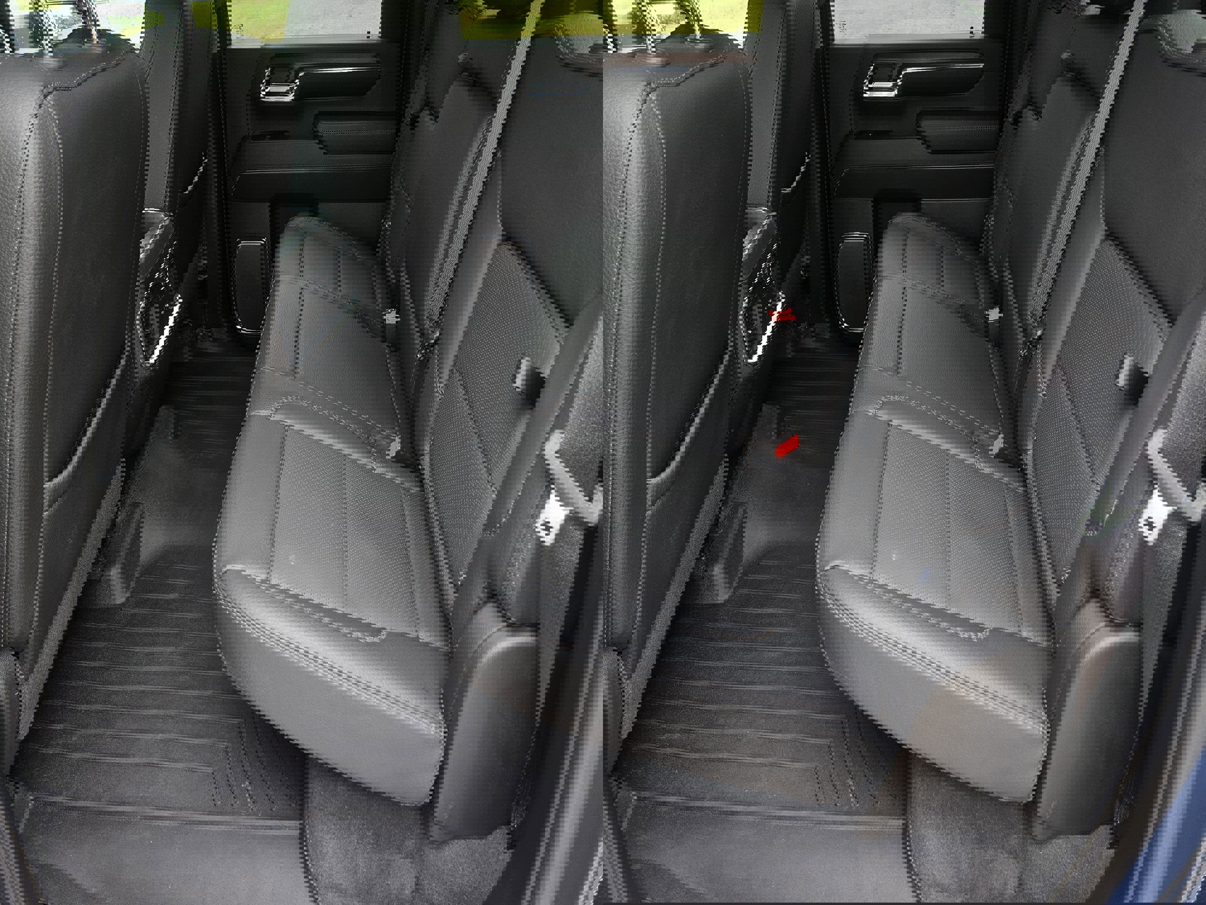 Used 2024 GMC Sierra 2500 Denali w/ Technology Package AWD/4WD image 27