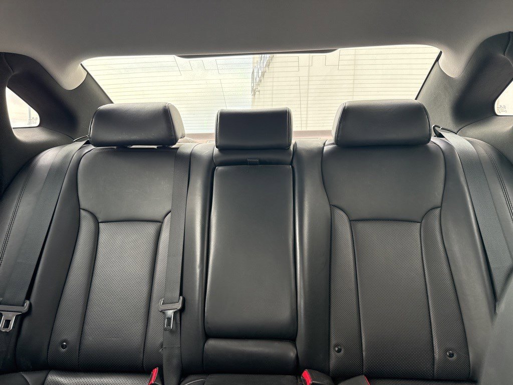 Used 2016 Hyundai Azera image 8