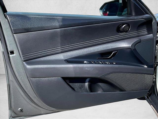 Used 2025 Hyundai Elantra Sport FWD image 17