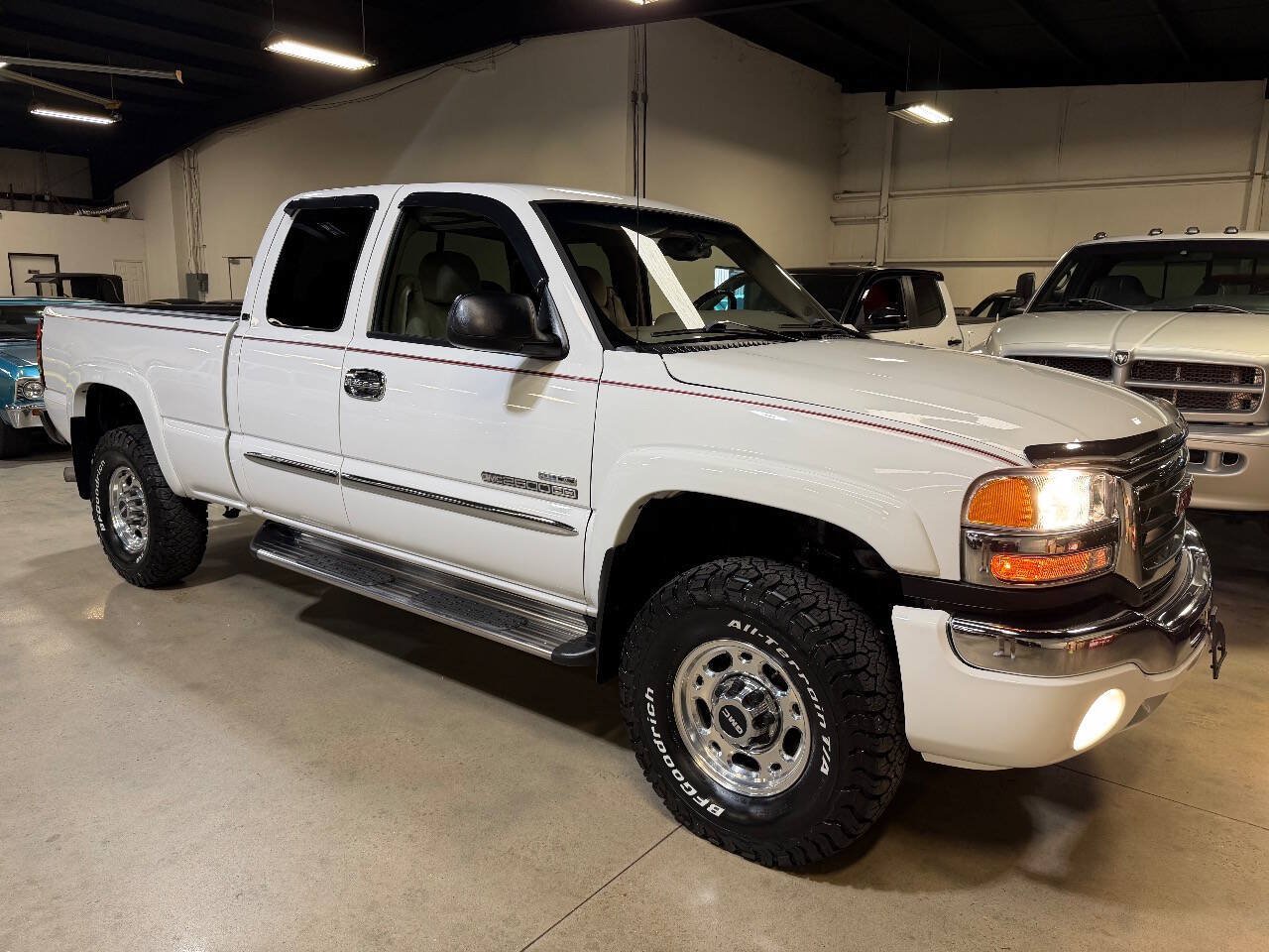 Used 2007 GMC Sierra 2500 SLE w/ Heavy-Duty Power Package RWD image 28
