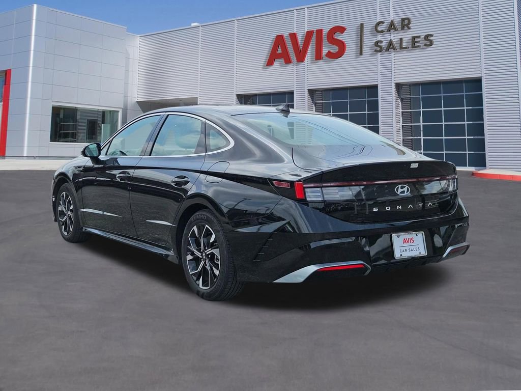 Used 2025 Hyundai Sonata SEL FWD image 3