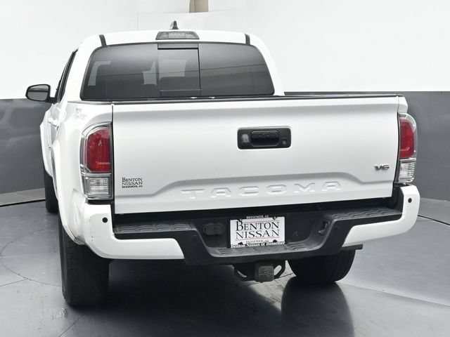 Used 2022 Toyota Tacoma TRD Sport w/ TRD Premium Sport Package RWD image 40