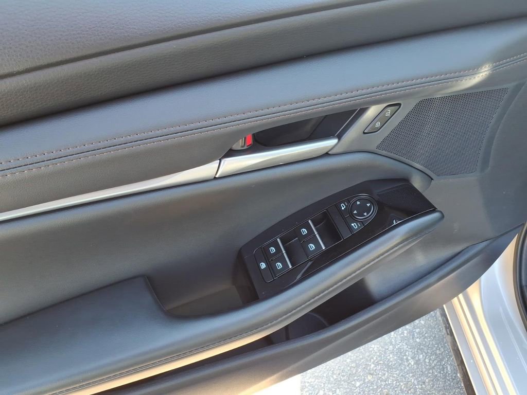 Certified 2025 MAZDA MAZDA3 s image 11