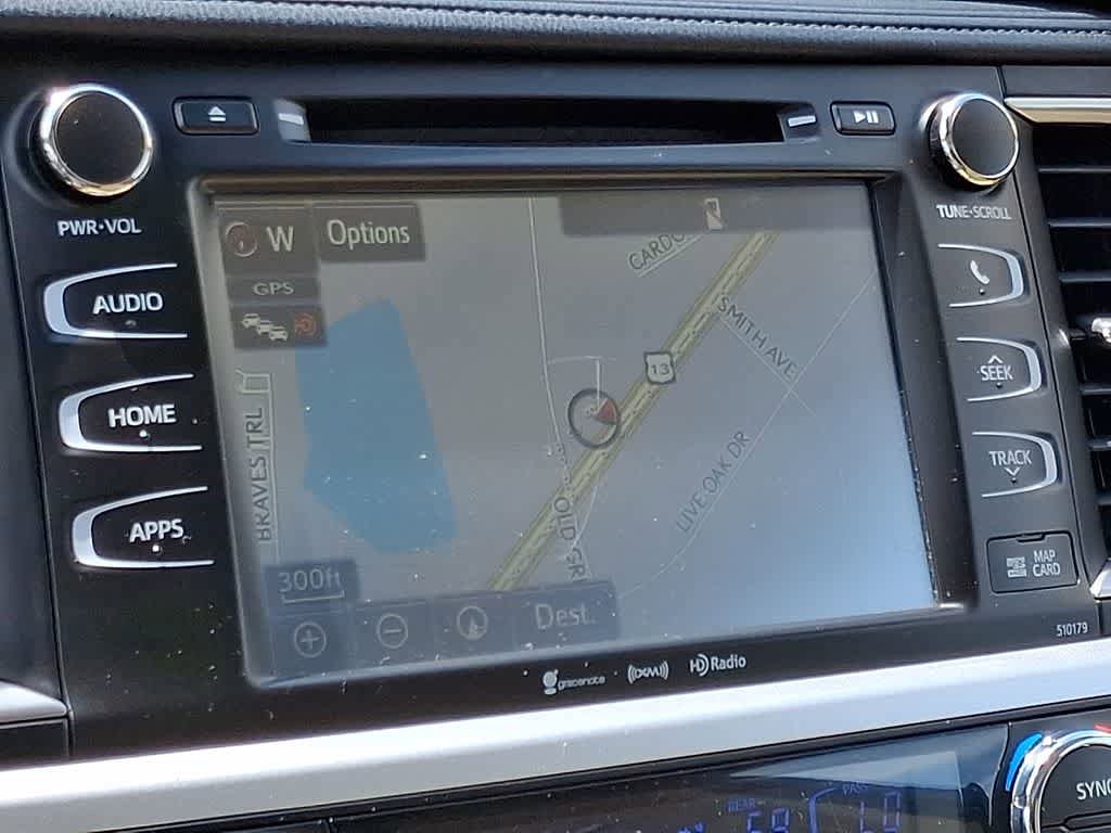 Used 2019 Toyota Highlander XLE image 18