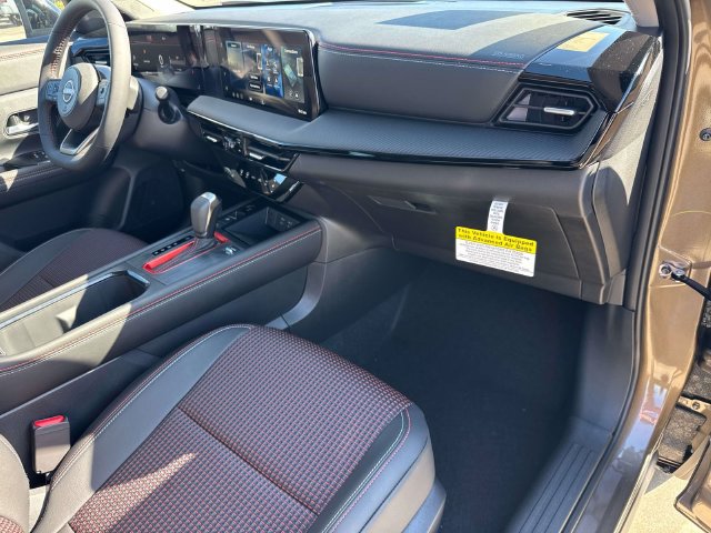New 2027 Nissan Kicks SR FWD image 15